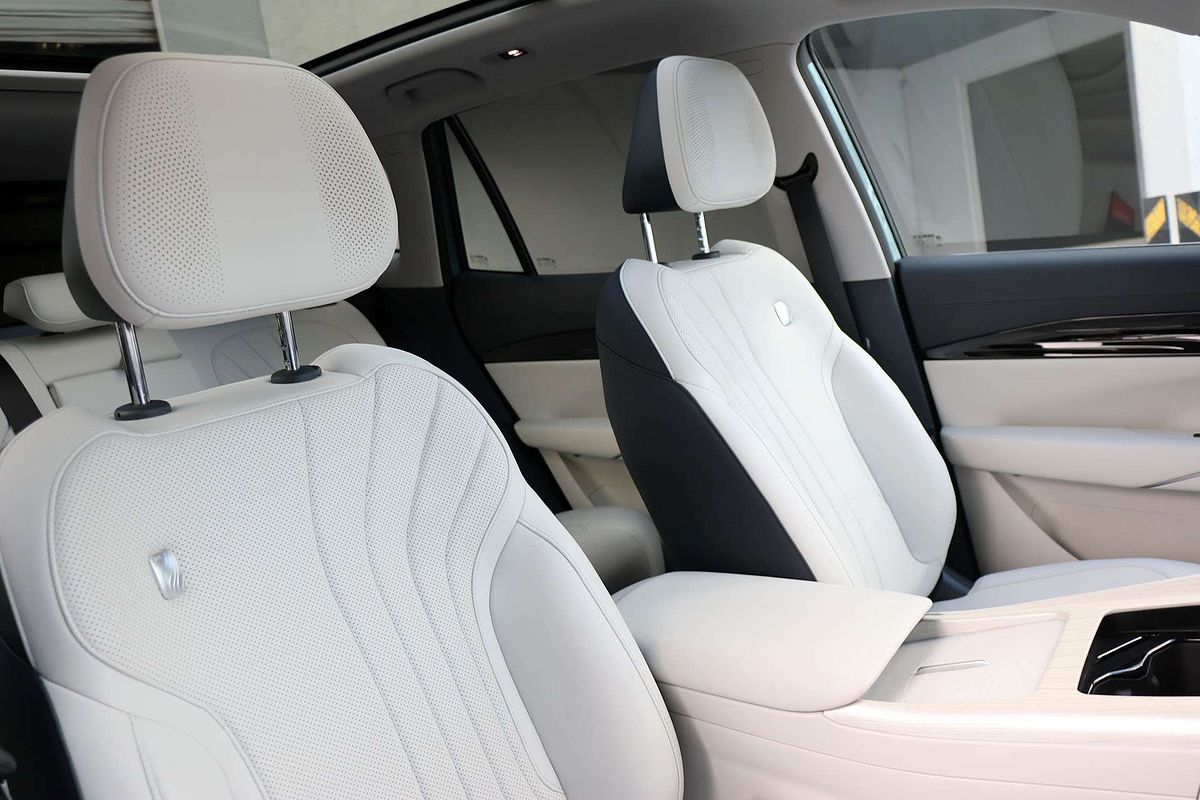 2025 Geely EX5 Inspire E245