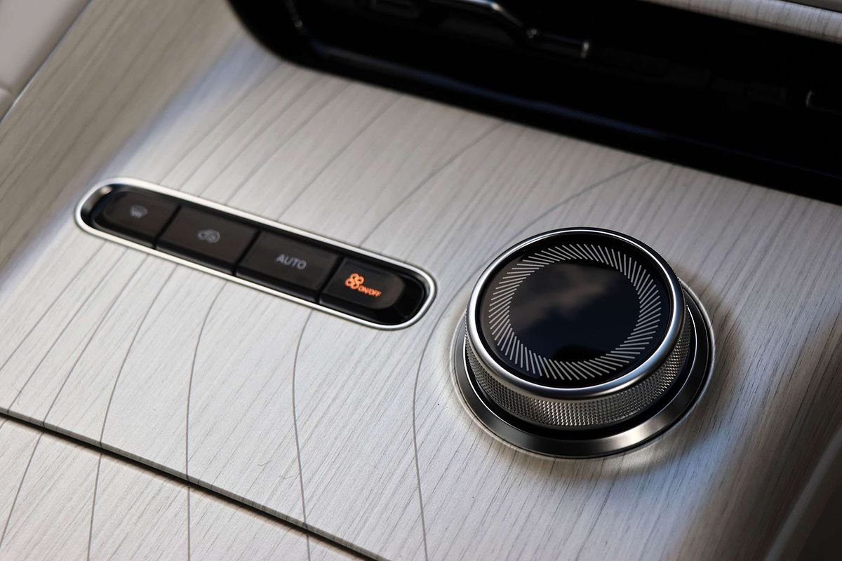 2025 Geely EX5 Inspire E245