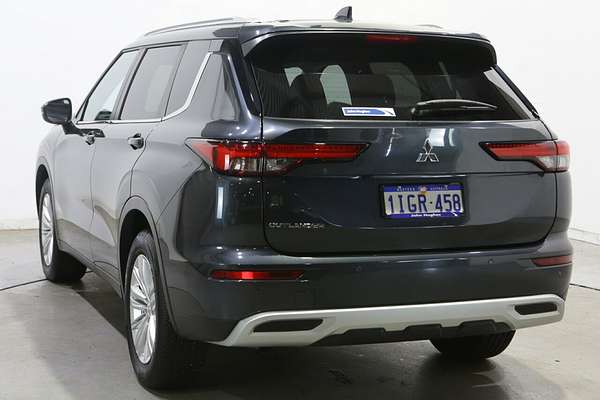 2024 Mitsubishi Outlander LS ZM