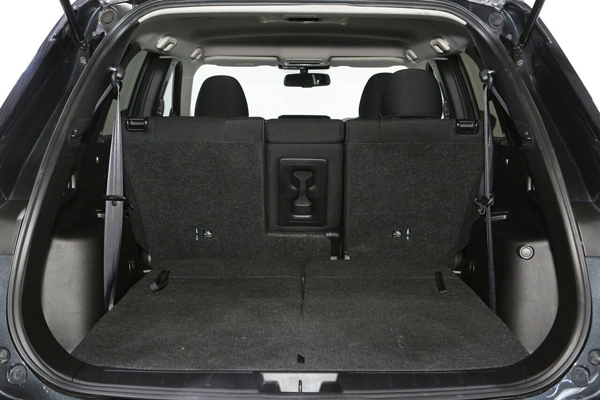 2024 Mitsubishi Outlander LS ZM