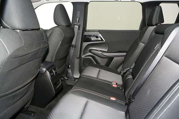 2024 Mitsubishi Outlander LS ZM