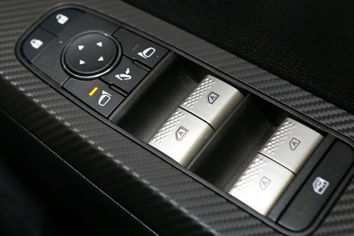 2024 Mitsubishi Outlander LS ZM