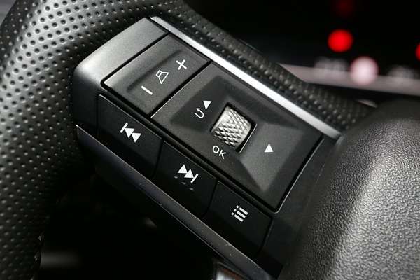 2024 Mitsubishi Outlander LS ZM
