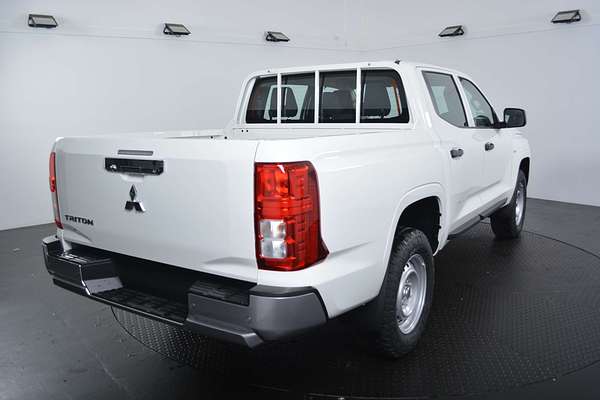 2025 Mitsubishi Triton GLX MV 4X4