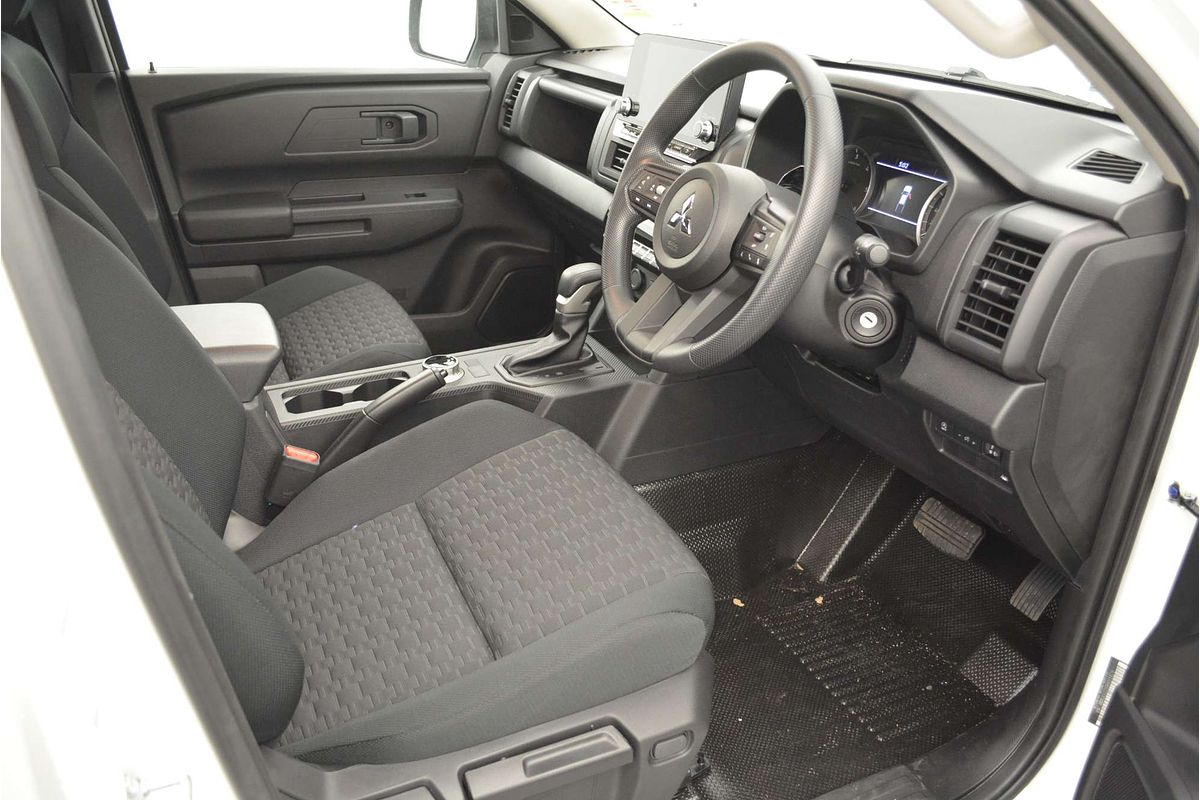 2025 Mitsubishi Triton GLX MV 4X4