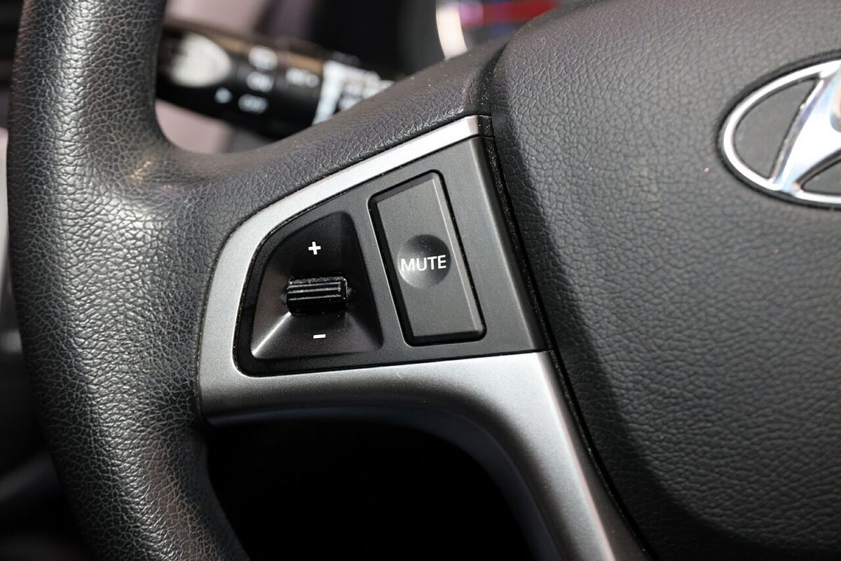 2017 Hyundai Accent Active RB4