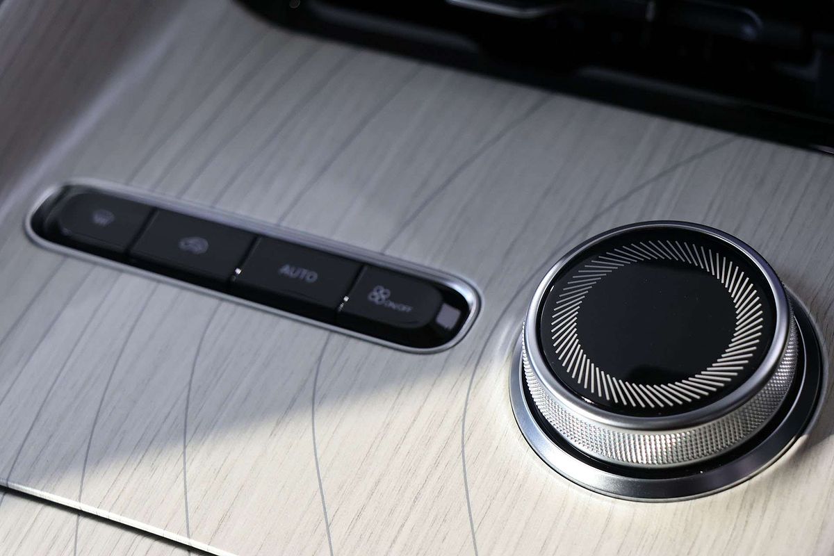 2025 Geely EX5 Inspire E245