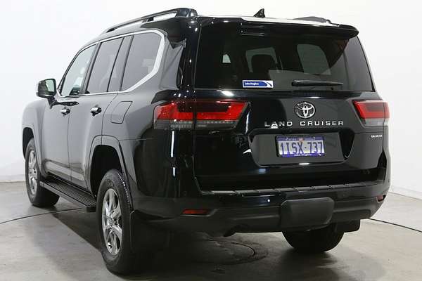 2024 Toyota Landcruiser Sahara FJA300R