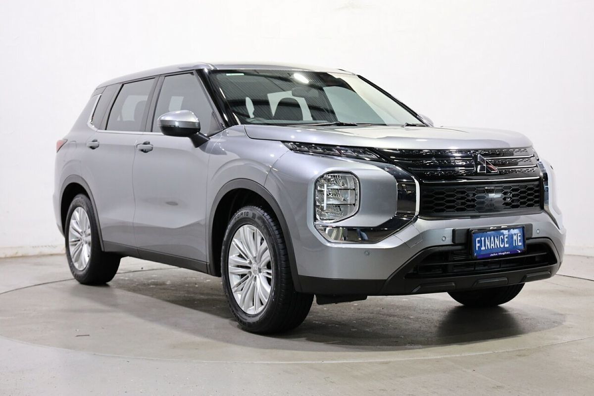 2023 Mitsubishi Outlander ES ZM