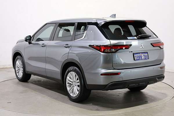 2023 Mitsubishi Outlander ES ZM