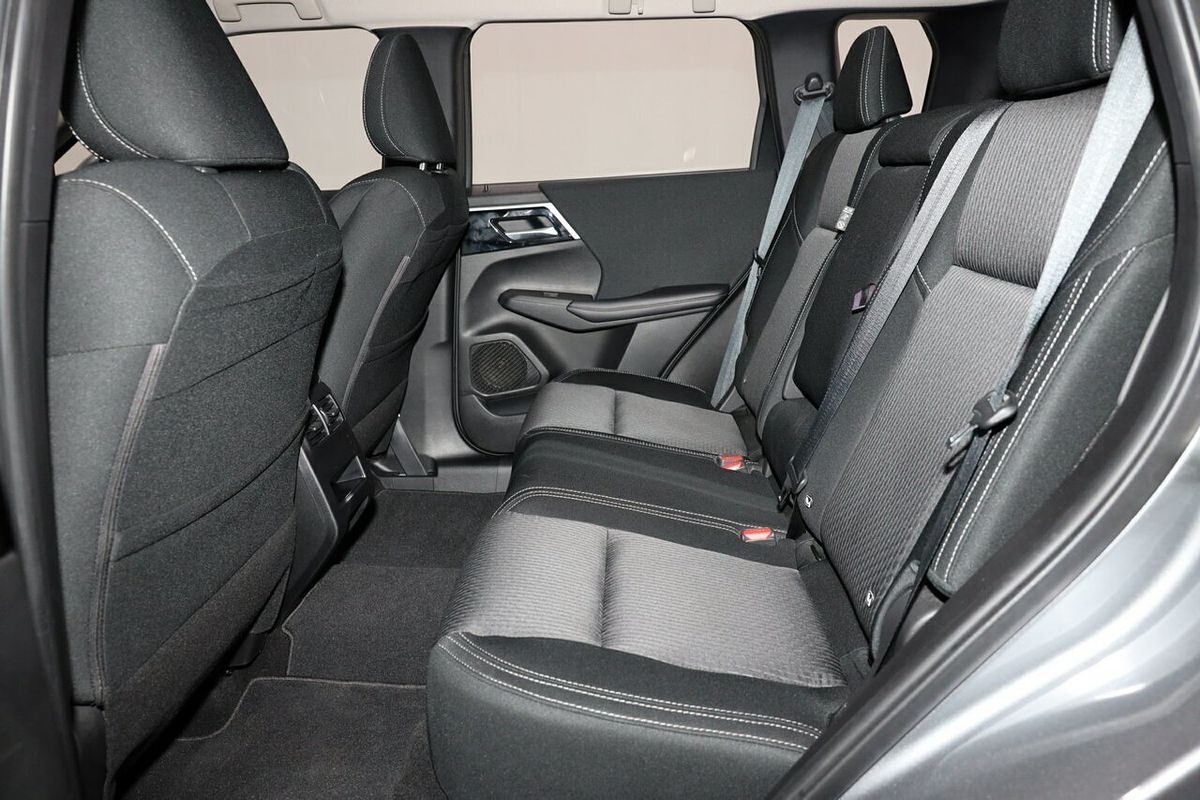 2023 Mitsubishi Outlander ES ZM