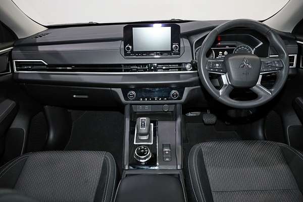 2023 Mitsubishi Outlander ES ZM