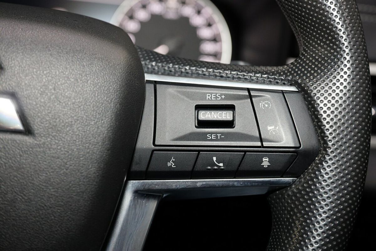 2023 Mitsubishi Outlander ES ZM