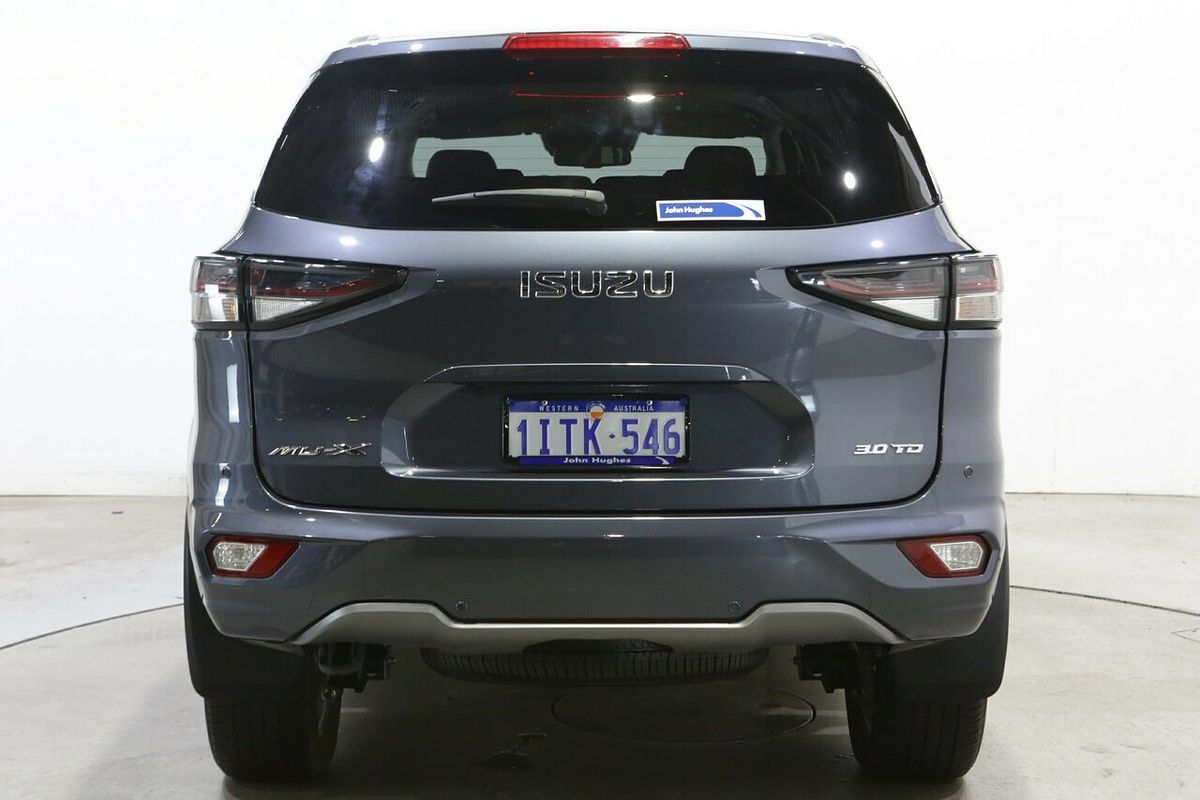 2022 Isuzu MU-X LS-T