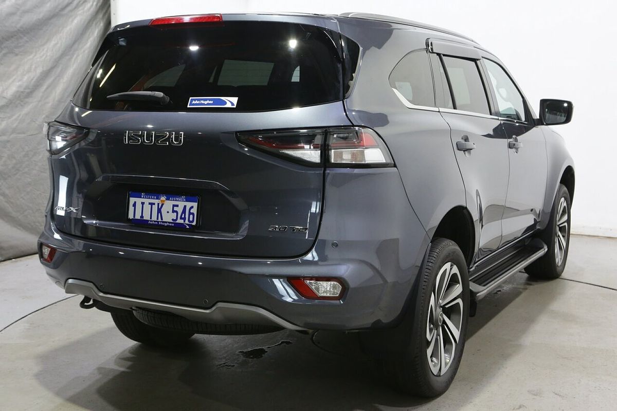 2022 Isuzu MU-X LS-T