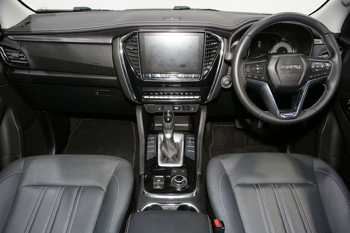 2022 Isuzu MU-X LS-T
