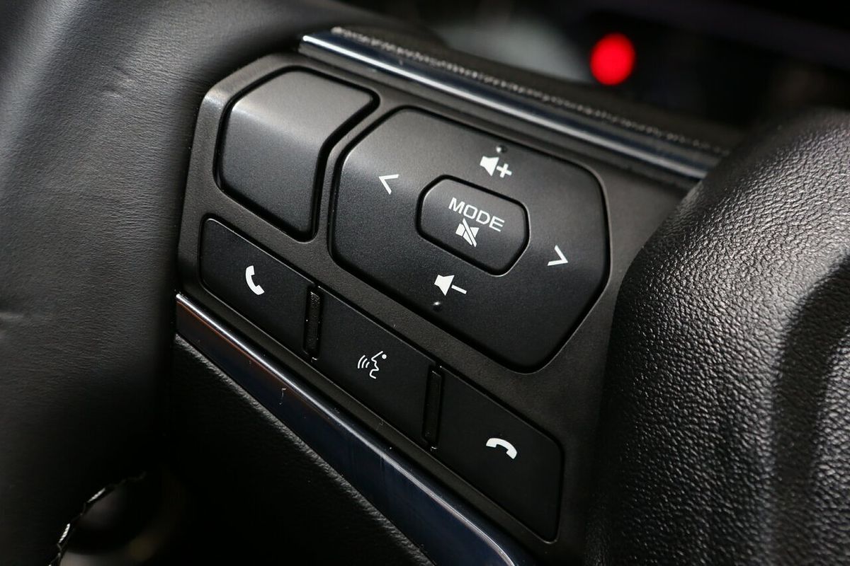 2022 Isuzu MU-X LS-T