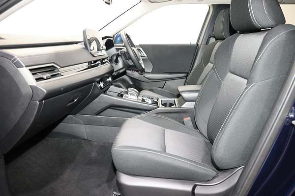2023 Mitsubishi Outlander LS ZM