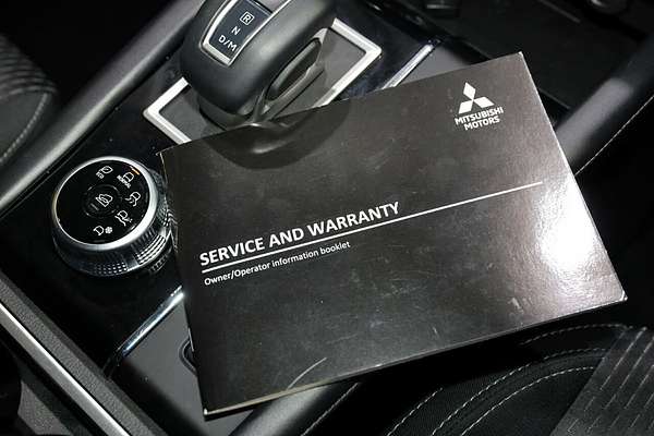 2023 Mitsubishi Outlander LS ZM
