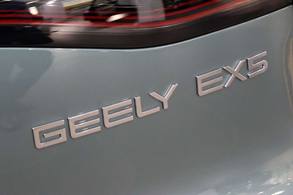 2025 Geely EX5 Inspire E245