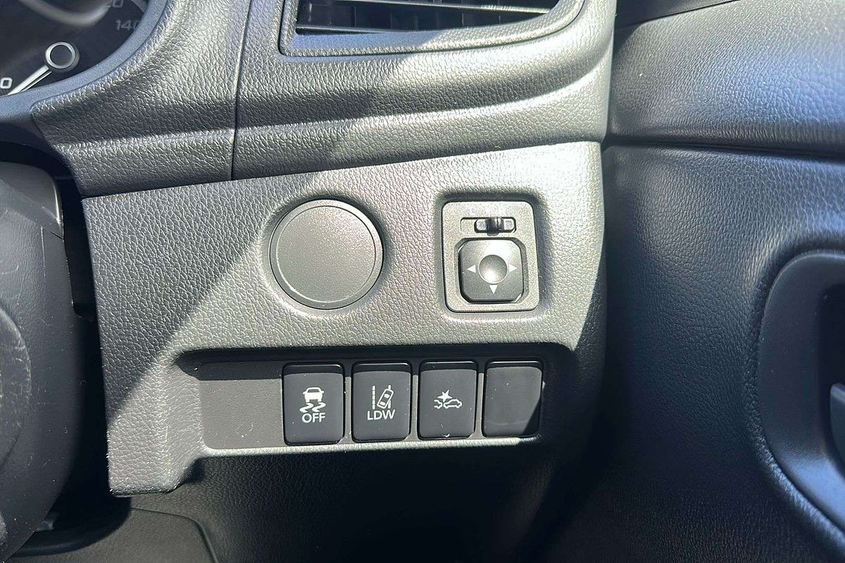 2020 Mitsubishi Triton GLX ADAS MR 4X4