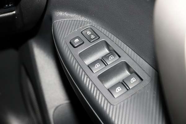 2023 Mitsubishi Eclipse Cross LS YB