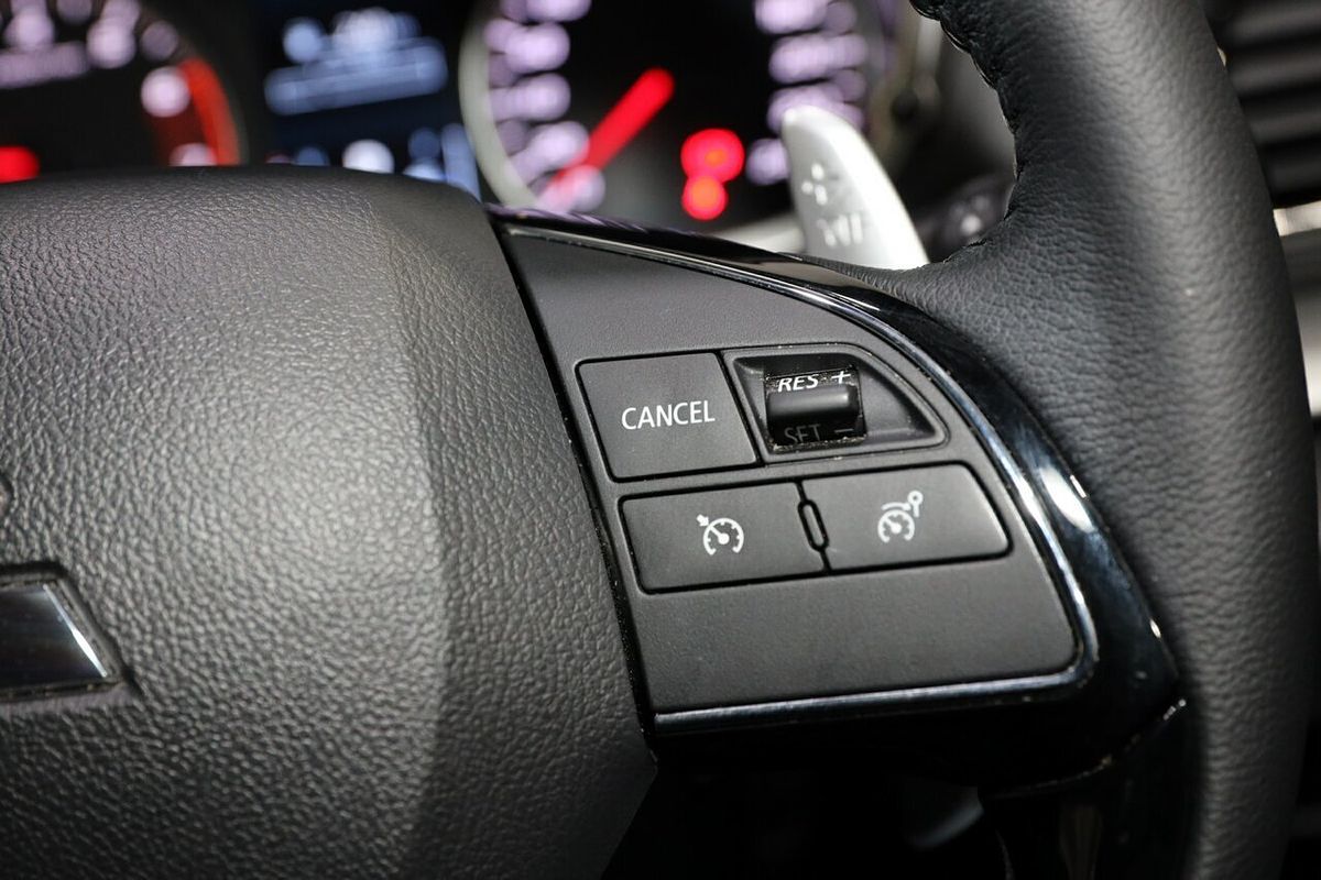 2023 Mitsubishi Eclipse Cross LS YB