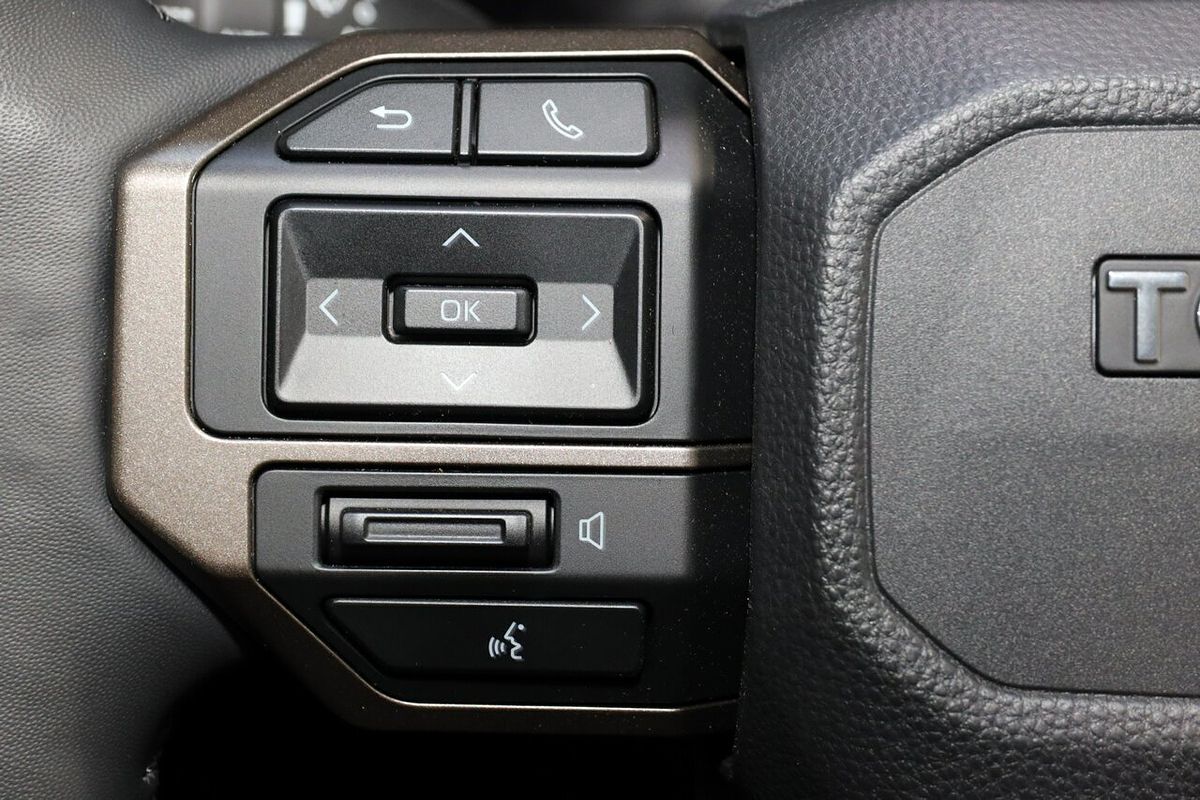 2024 Toyota Landcruiser Prado Altitude GDJ251R