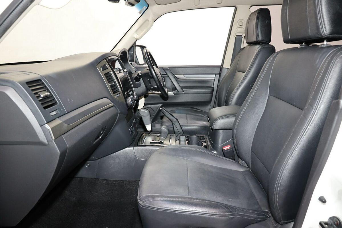 2020 Mitsubishi Pajero GLS NX