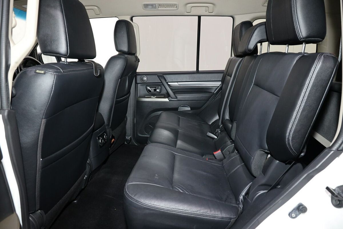 2020 Mitsubishi Pajero GLS NX