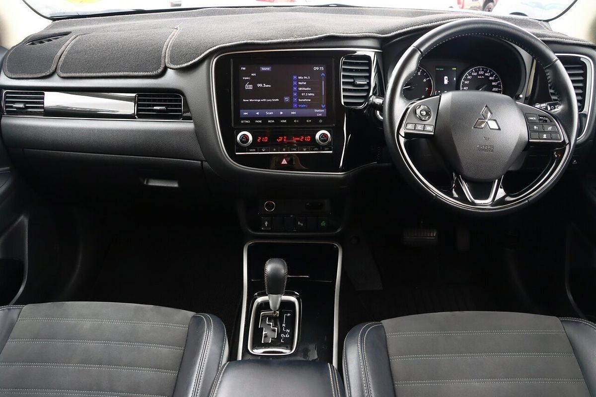 2020 Mitsubishi Outlander LS ZL