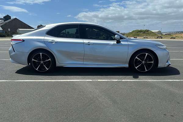 2020 Toyota Camry SX GSV70R