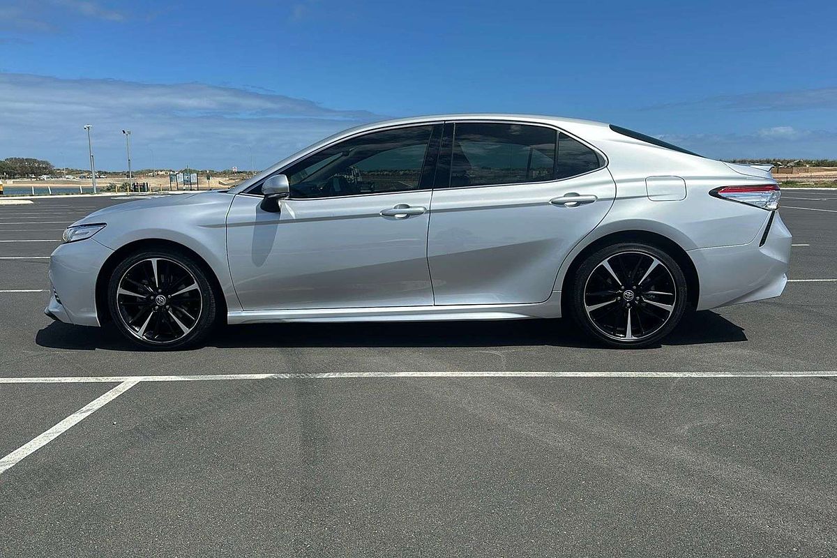 2020 Toyota Camry SX GSV70R