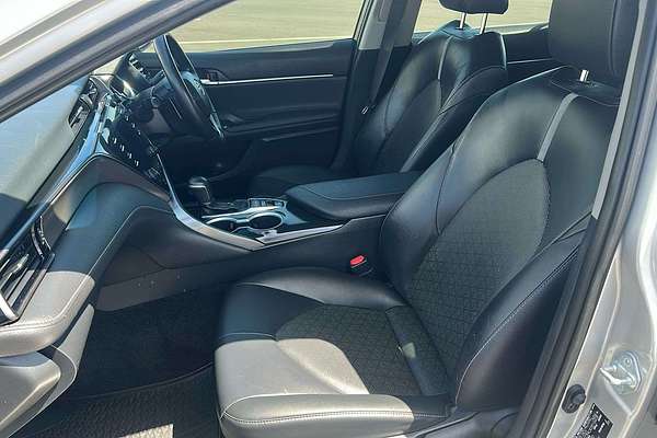 2020 Toyota Camry SX GSV70R