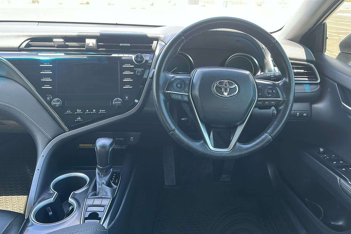 2020 Toyota Camry SX GSV70R