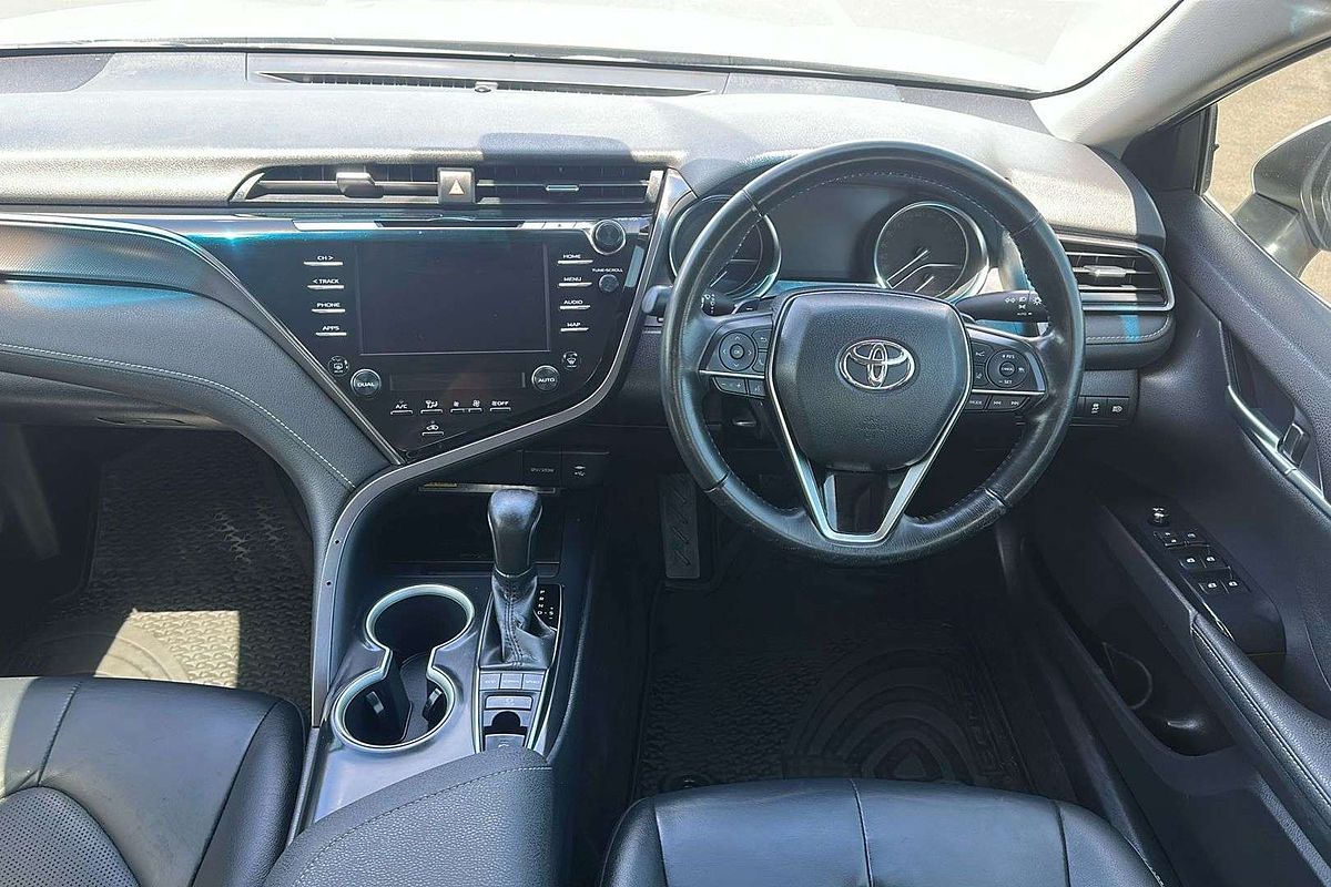 2020 Toyota Camry SX GSV70R