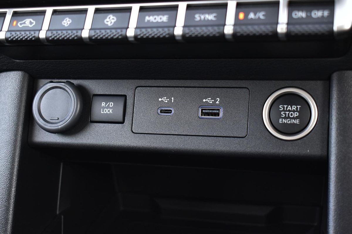 2024 Mitsubishi Triton GLS MV 4X4