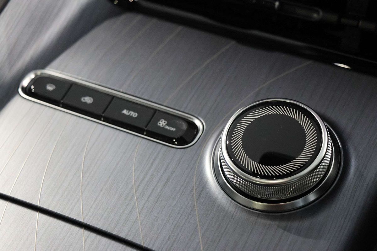 2025 Geely EX5 Inspire E245