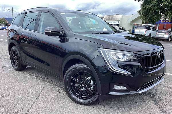 2024 Mahindra XUV700 AX7L