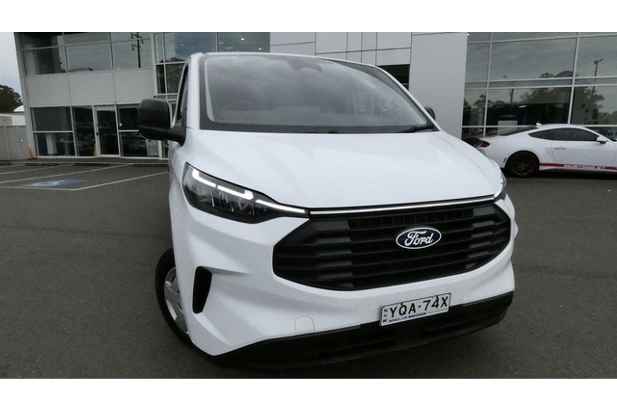 2023 Ford Transit Custom