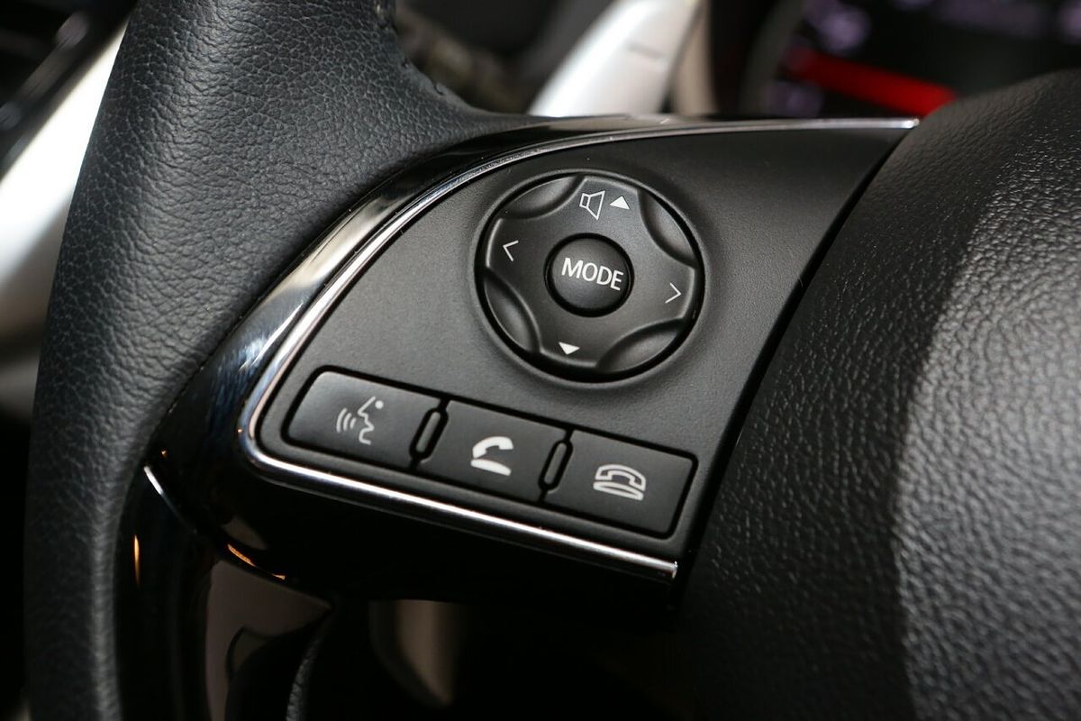 2024 Mitsubishi Eclipse Cross LS YB
