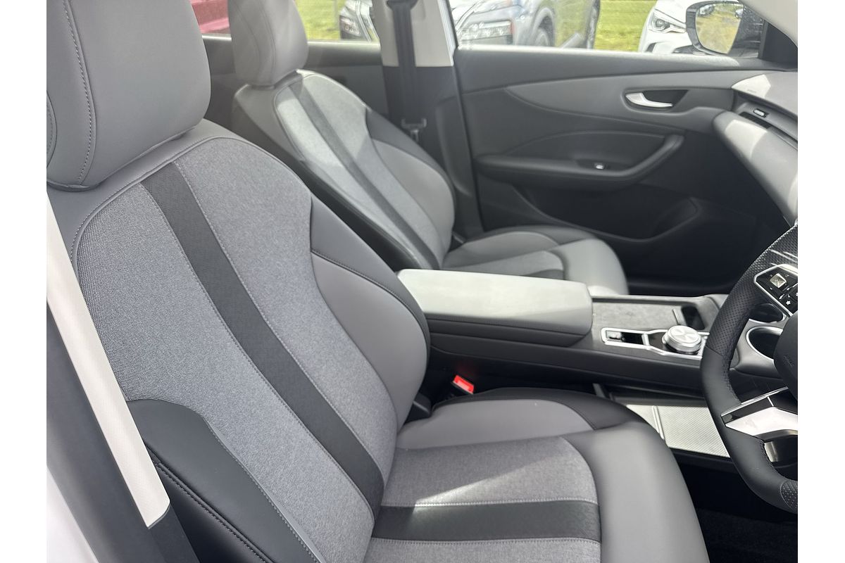 2025 MG MGS5 EV Essence 62 ZS3EM