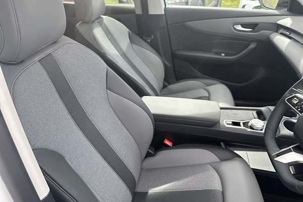 2025 MG MGS5 EV Essence 62 ZS3EM