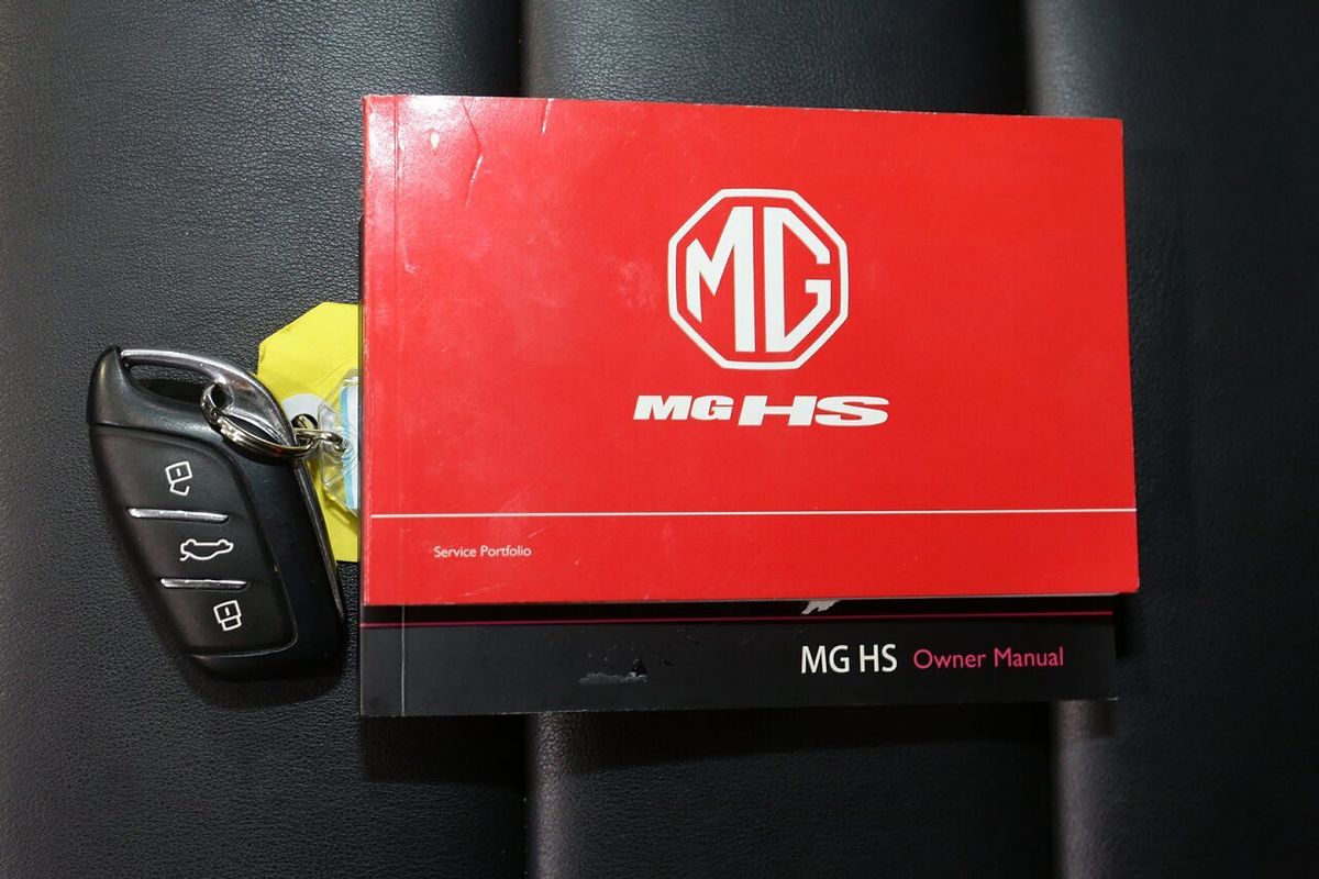 2024 MG HS Vibe SAS23