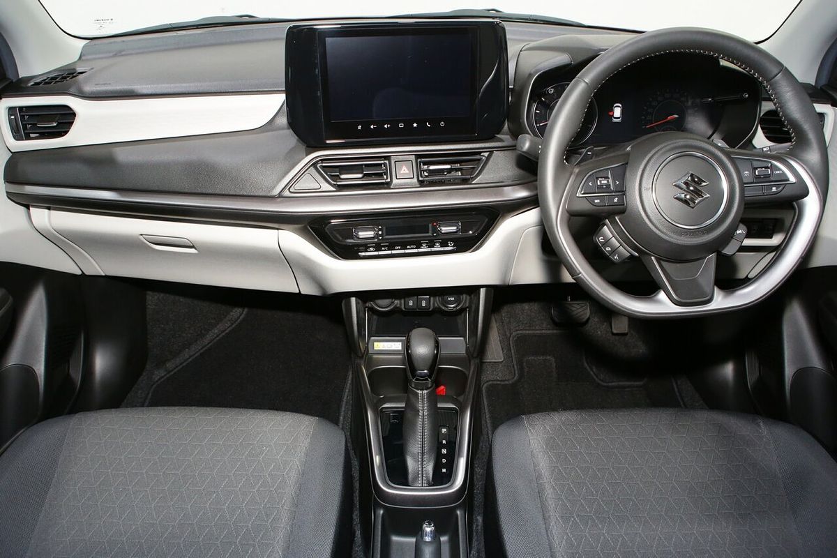 2025 Suzuki Swift Hybrid GLX UZ