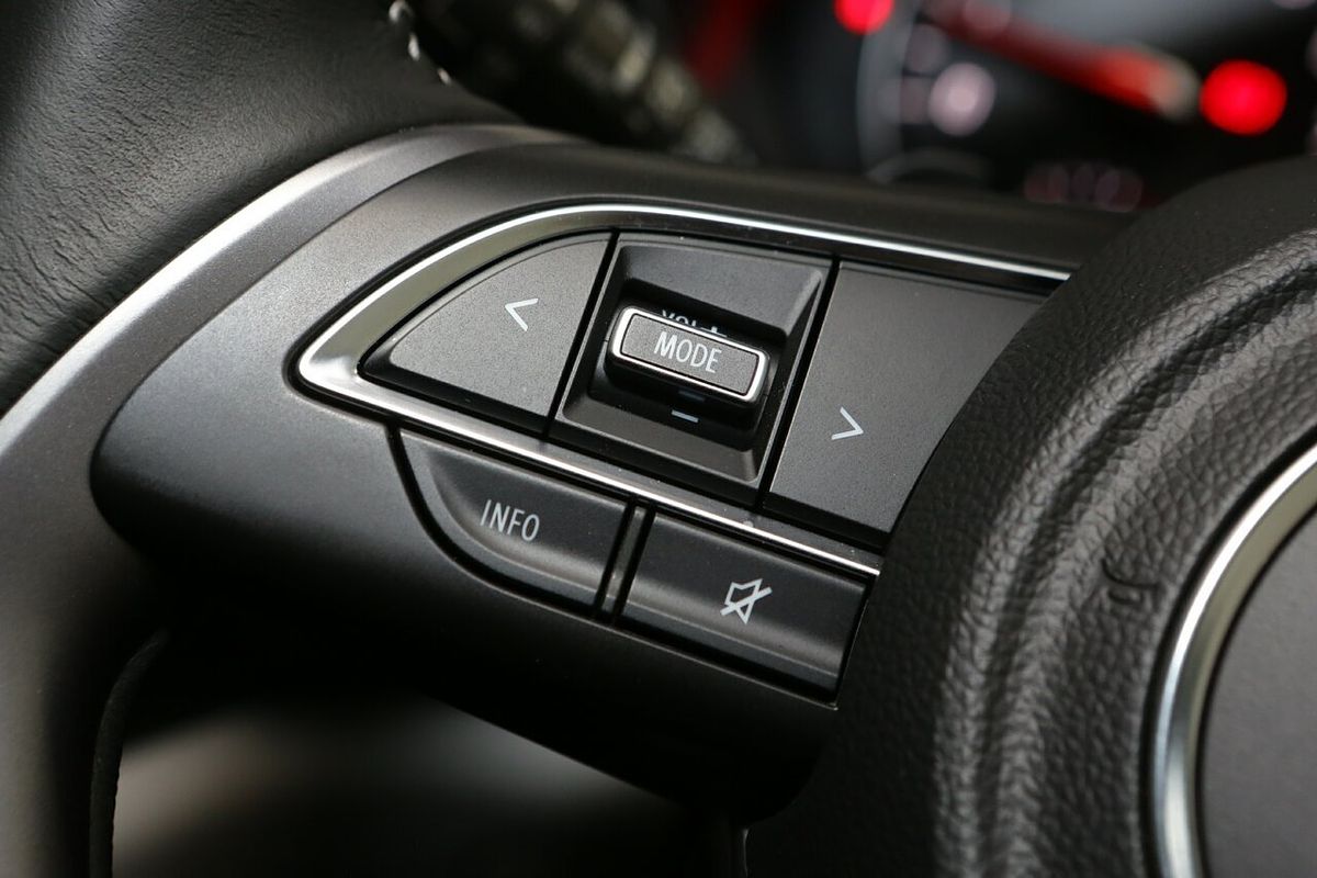 2025 Suzuki Swift Hybrid GLX UZ