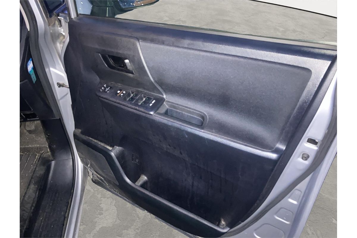 2011 Toyota Voxy Welcab