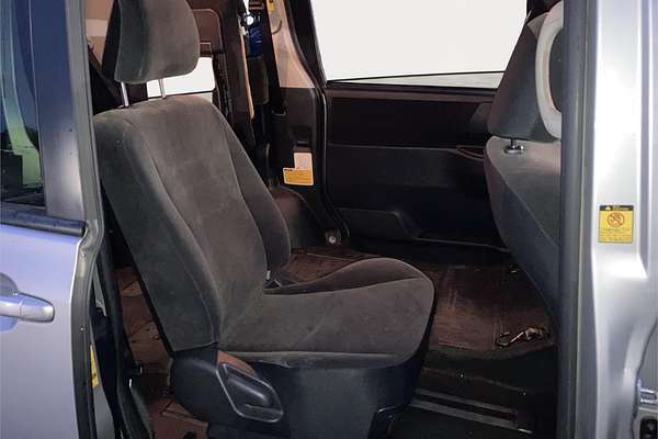 2011 Toyota Voxy Welcab