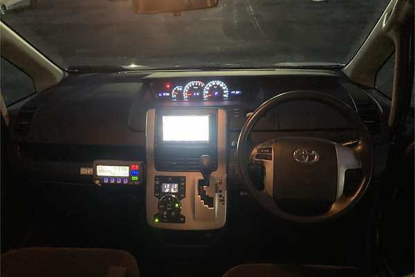 2011 Toyota Voxy Welcab