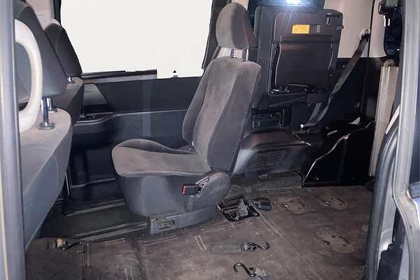 2011 Toyota Voxy Welcab